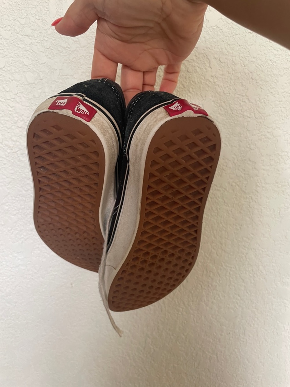 Vans - Picture 4 of 6